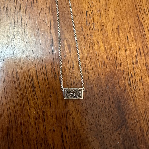 Kendra Scott Necklace!!! - Picture 3 of 4